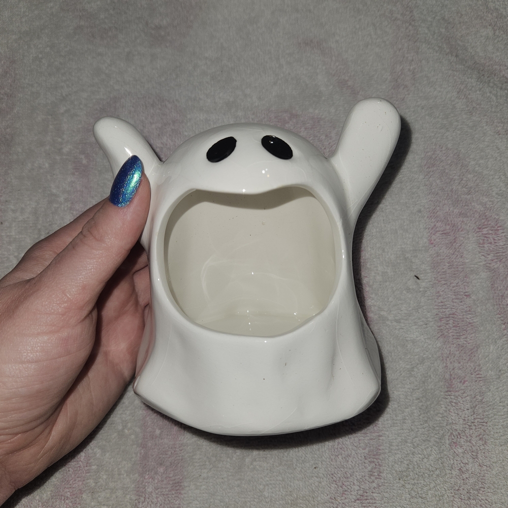 Ceramic White Ghost Sponge Or Tealight Candle Holder